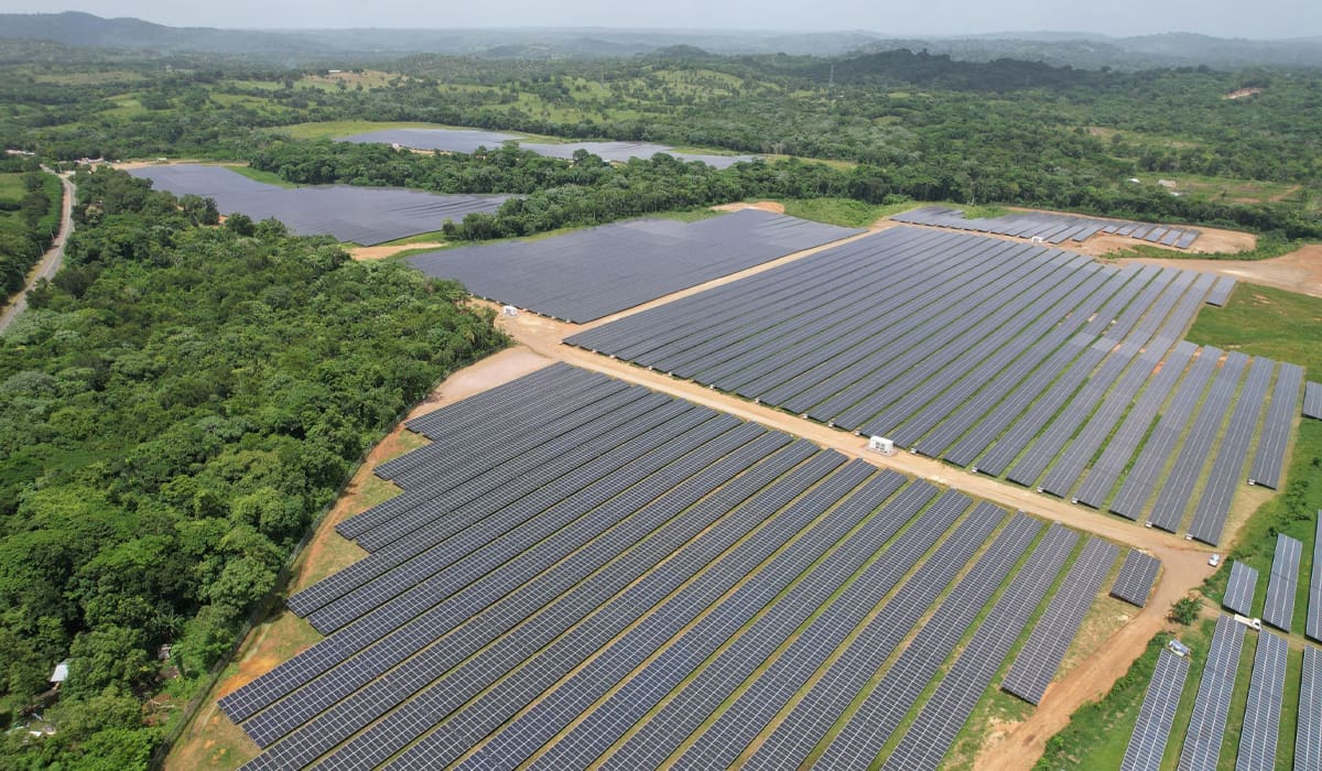 Photovoltaïque + construction automobile, explorer de nouvelles voies pour des usines zéro carbone !