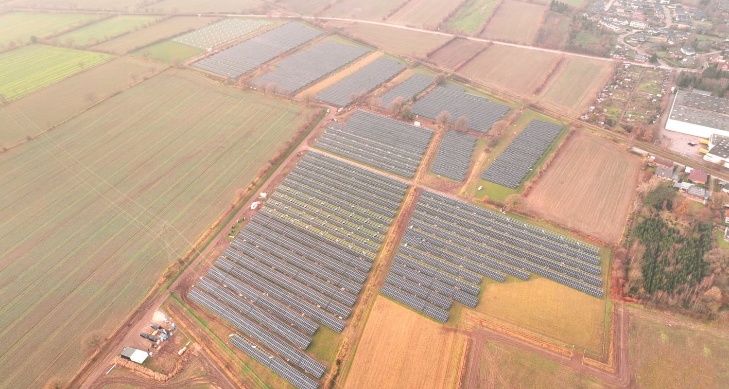 L'Inde est confrontée à une augmentation des pertes liées à l'énergie solaire, tandis que le réseau électrique peine à s'adapter – rapport