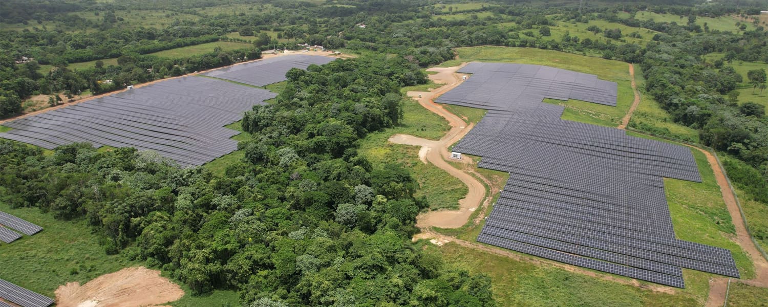 Le premier ! Cette centrale électrique de stockage d'énergie par batterie à semi-conducteurs pour champ pétrolifère a été connectée avec succès au réseau !