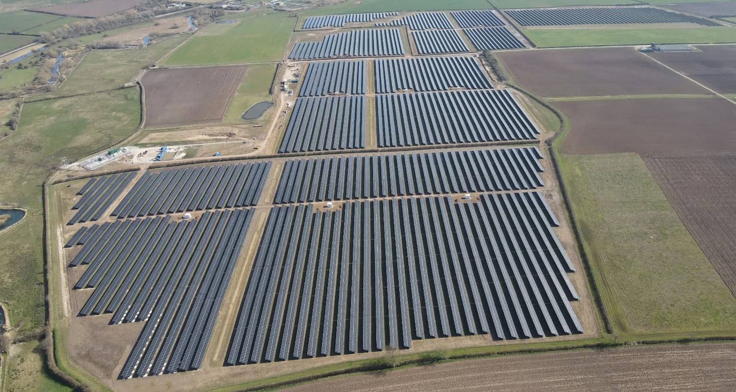 7,5 GW ! Plusieurs projets photovoltaïques de grande envergure entrent en construction.