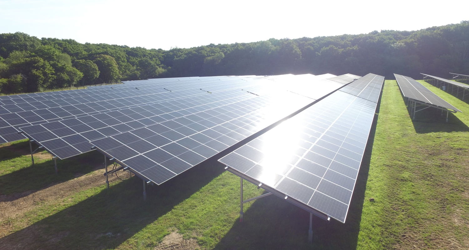 Des projets australiens de stockage et d'énergie solaire d'une capacité de 725 MW progressent en Nouvelle-Galles du Sud et dans le Queensland.