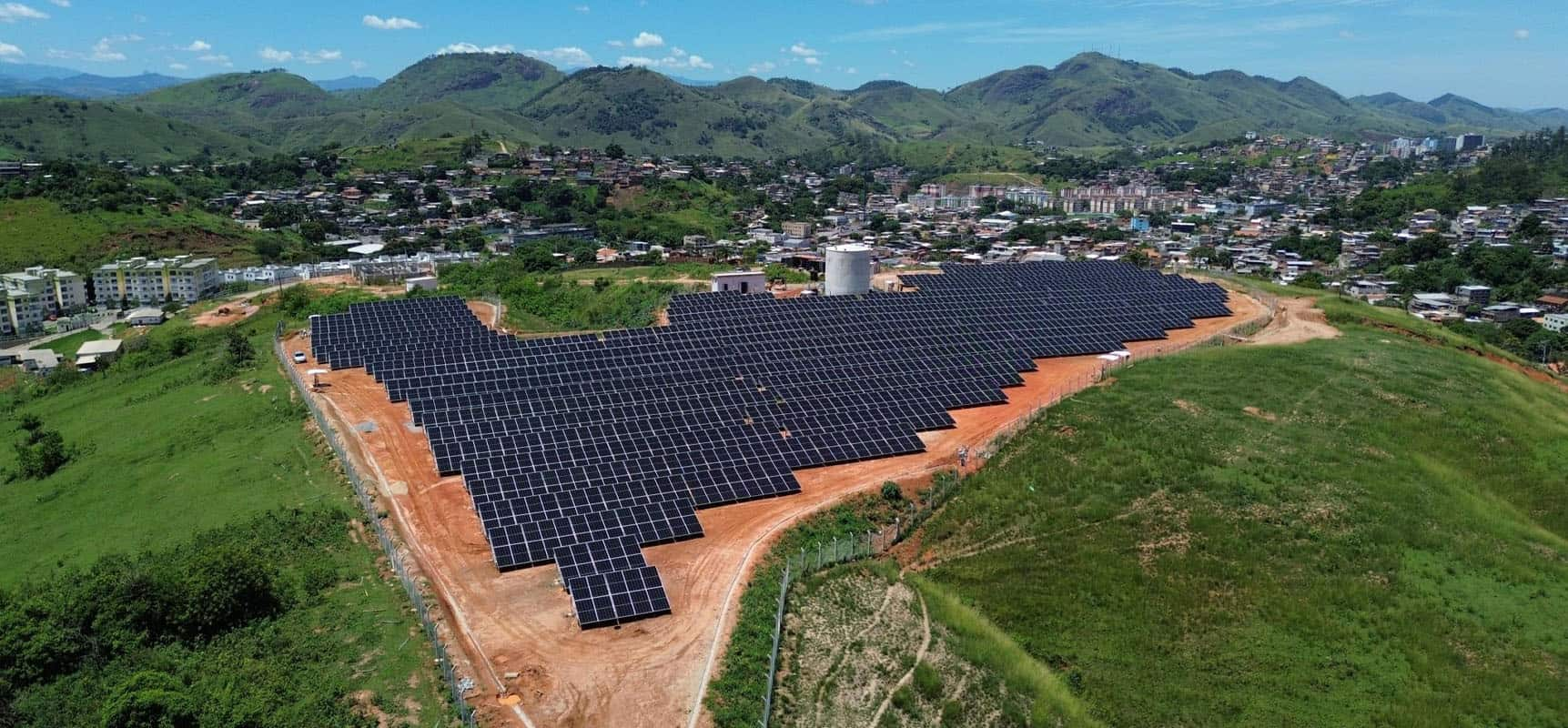 Inauguration du plus grand projet public de stockage d’énergie à l’étranger